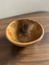 Load image into Gallery viewer, Awajún Ceramic Bowl (B1)