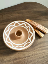 Load image into Gallery viewer, Peruvian Chulucanas Ceramic Palo Santo Holder &amp; Smudge Plate 秘魯 Chulucanas 手造陶碟