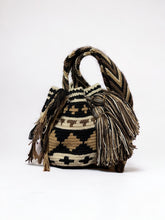 Load image into Gallery viewer, Classic Mini Wayuu Mochila Bag