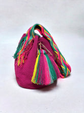 Load image into Gallery viewer, Classic Wayuu Mochila Bag