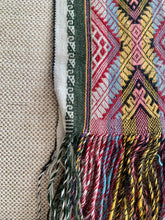Load image into Gallery viewer, 100% Baby Alpaca Handmade Awayo Scarf