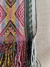 Load image into Gallery viewer, 100% Baby Alpaca Handmade Awayo Scarf