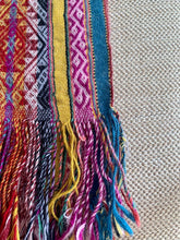Load image into Gallery viewer, 100% Baby Alpaca Handmade Awayo Scarf