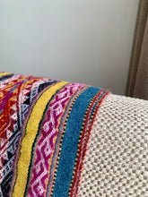 Load image into Gallery viewer, 100% Baby Alpaca Handmade Awayo Scarf