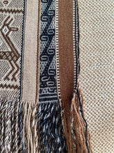 Load image into Gallery viewer, 100% Baby Alpaca Handmade Awayo Scarf
