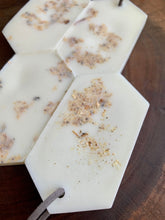 Load image into Gallery viewer, Palo Santo Wax Sachets Set 印加聖木手造擴香蠟片套裝