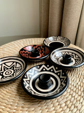 Load image into Gallery viewer, Peruvian Chulucanas Ceramic Palo Santo Holder &amp; Smudge Plate 秘魯 Chulucanas 手造陶碟