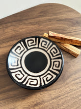 Load image into Gallery viewer, Peruvian Chulucanas Ceramic Palo Santo Holder &amp; Smudge Plate 秘魯 Chulucanas 手造陶碟