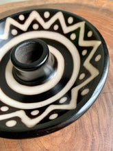 Load image into Gallery viewer, Peruvian Chulucanas Ceramic Palo Santo Holder &amp; Smudge Plate 秘魯 Chulucanas 手造陶碟