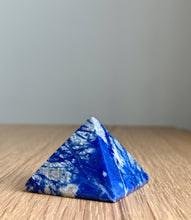 Load image into Gallery viewer, Lapis Lazuli Pyramid (N1)