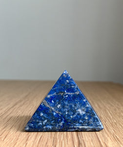 Lapis Lazuli Pyramid (O4)